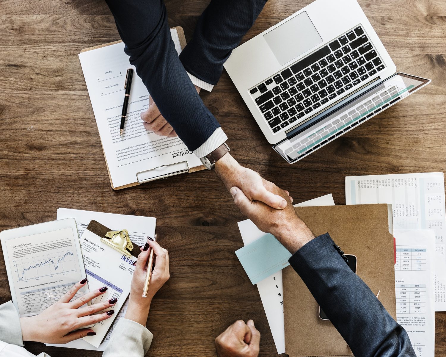 business-entreprise-corporate-lyon-rdv-photographie business-entreprise-corporate-lyon-rdv-photographie